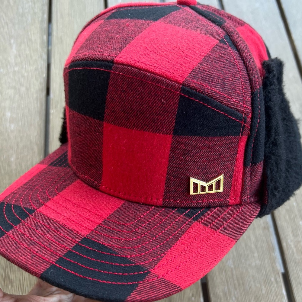 Melin Red and Black Plaid Lumberjack Thermal Hat with Ear Flaps and dust bag